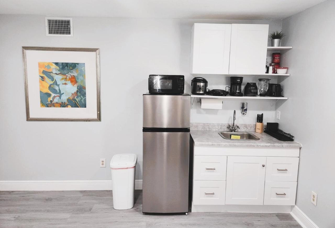 Cheerful Super Suite + 2 Queen + Sofa Bed Minutes From The Airport! タンパ エクステリア 写真